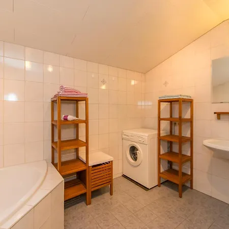 Hinterbichlhof - *